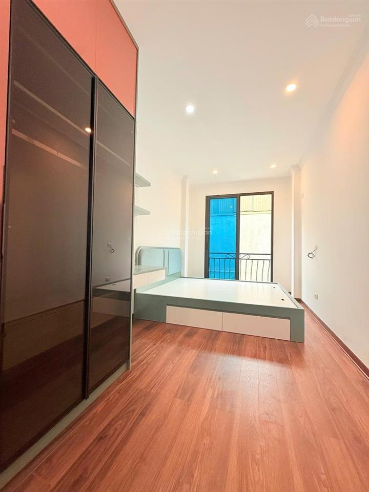 Bán nhà kim mã, xây mới thang máy, sát đường vạn phúc mới mở, ngõ thông, 36m*6tầng full nt ở ngay
