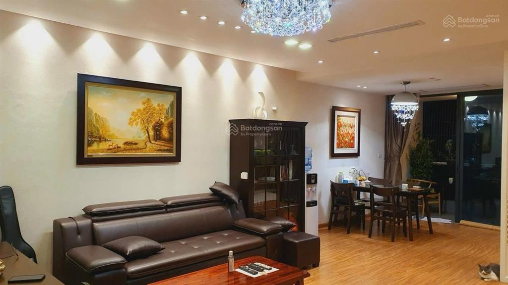 Bán căn hộ cccc golden land 275 nguyễn trãi, 104m, 2 ngủ 2wc, tặng full nội thất, view thoáng