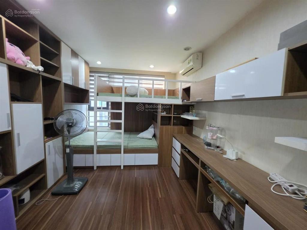 Bán căn hộ duplex chung cư golden land nguyễn trãi, 125m2, 2 ngủ 2wc, full nội thất xịn, ở ngay