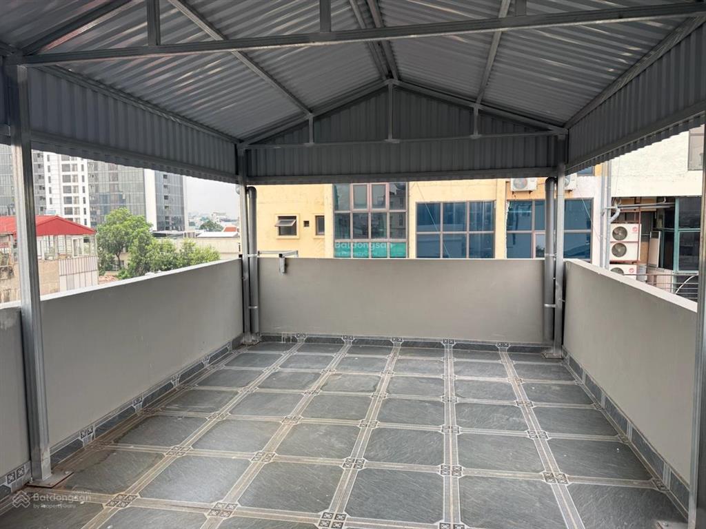 Bán tòa nhà chung cư mini phố núi trúc, xây mới 50m*8t, thang máy, 12 phòng, dòng tiền 1 tỷ/năm.