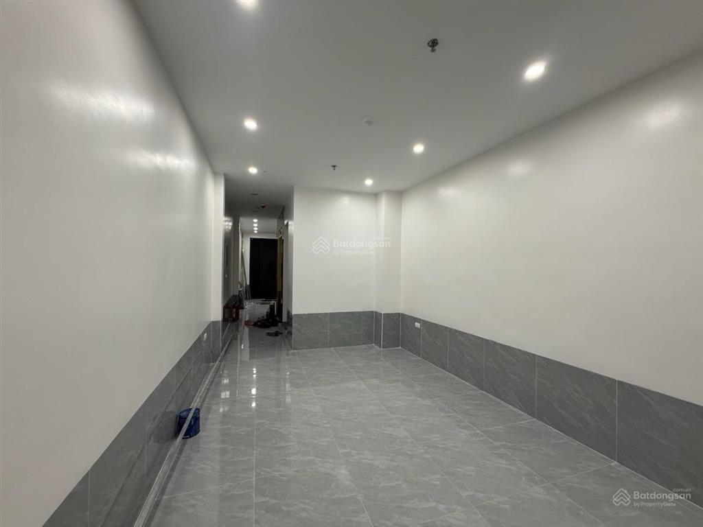 Bán tòa nhà chung cư mini phố núi trúc, xây mới 50m*8t, thang máy, 12 phòng, dòng tiền 1 tỷ/năm.