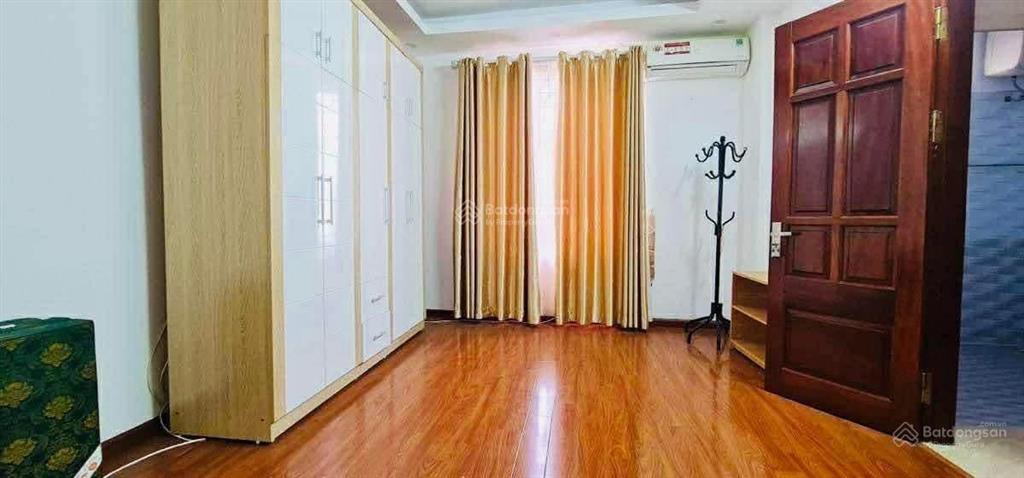 Hiếm!! nhà phố đào tấn, ngõ thông ba gác, gần phố ô tô tránh, dân xây 35m*5t tặng nt về ở ngay