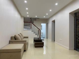 Có 102! đào tấn, ngõ ô tô tránh, ngách nông, nhà thoáng sáng, 49,9m2*3 tầng khách phải thật nhanh