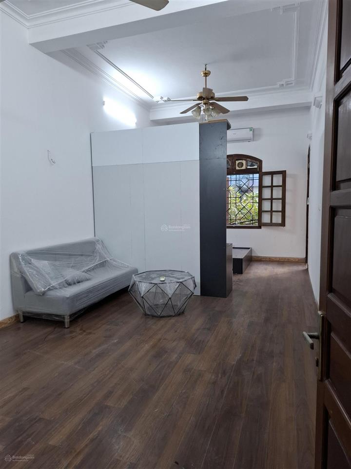 Cho thuê ccmn 1n1k tại trần duy hưngđỗ quang, trung hòa, 35m2 đủ đồ, đường ô tô tránh. giá 5tr