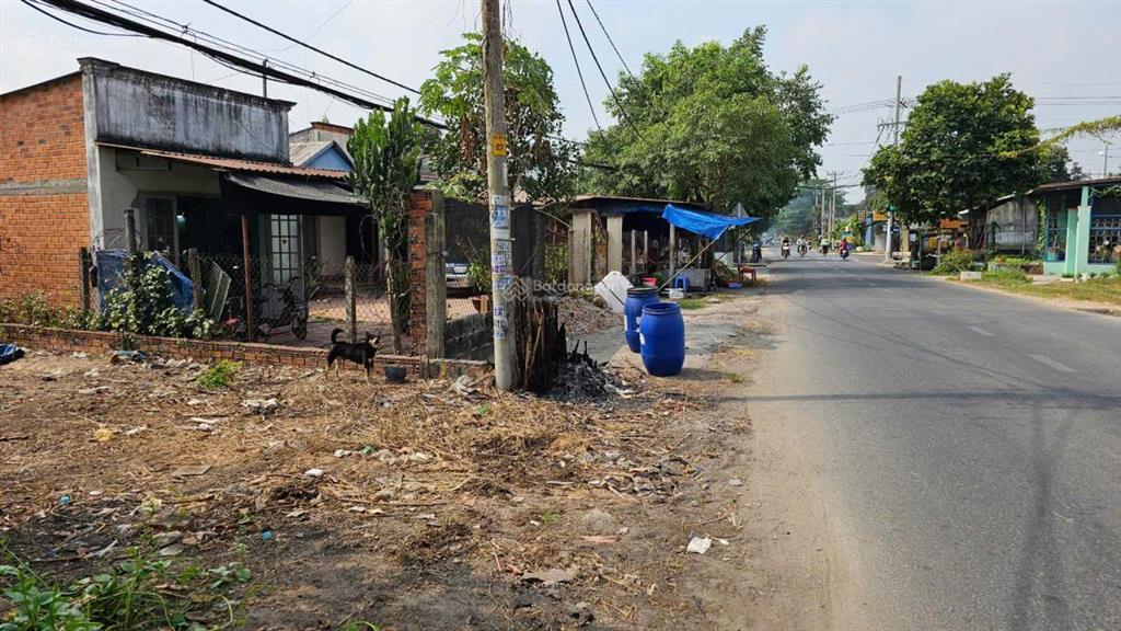 Mặt tiền suối lội 273m2. chủ gửi 1 tỷ 150, bớt lộc