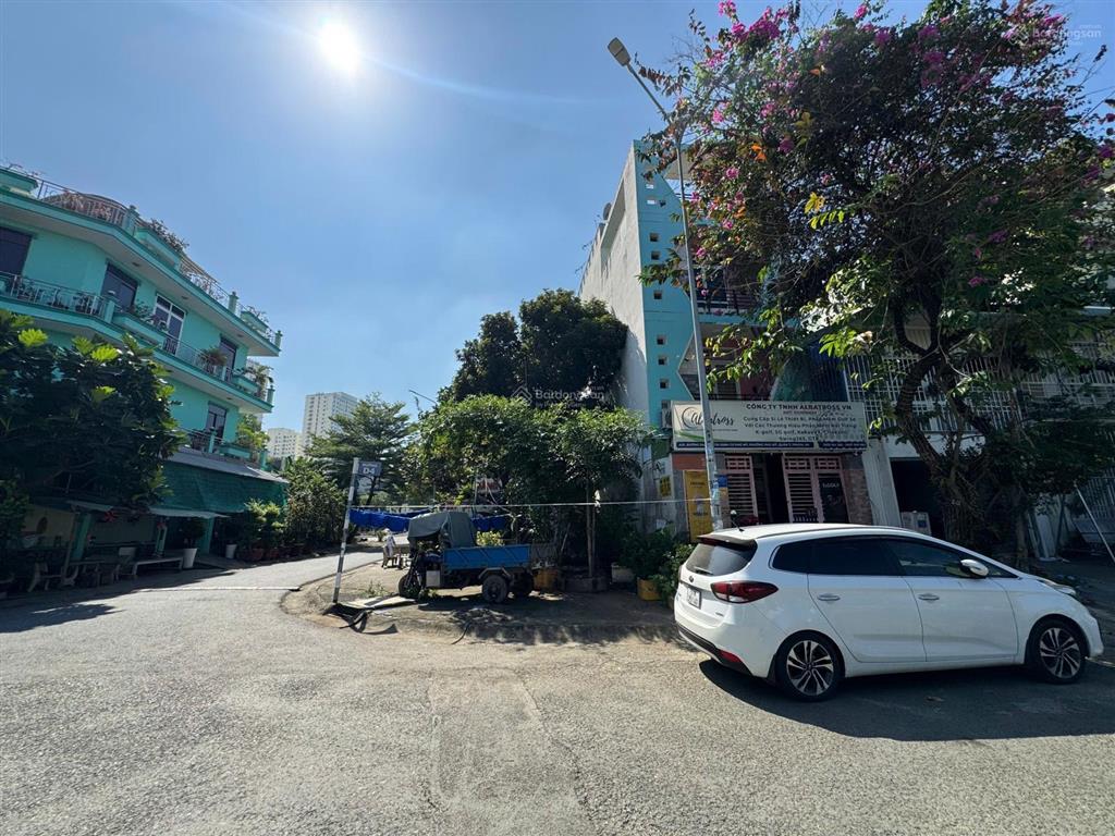 Chính chủ bán gấp lô đất nền mt đường lớn 20m, tái định cư phú mỹ q7 5x18m, giá 8 tỷ tl 0909 127 ***