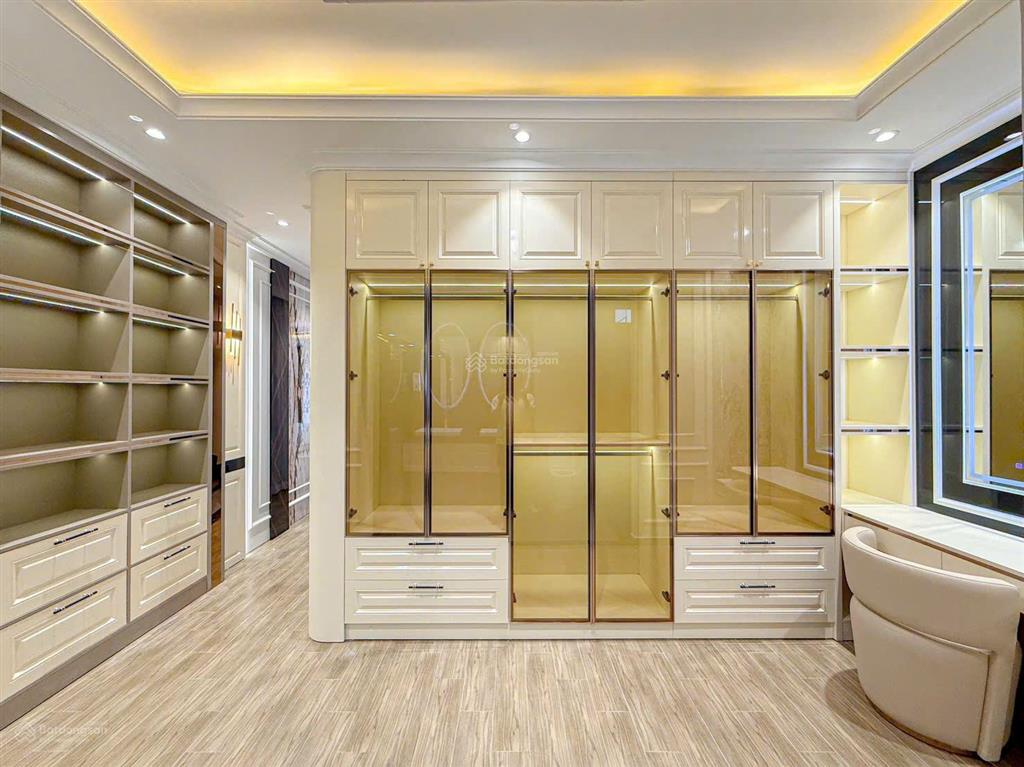 Chính chủ bán gấp lô đất nền mt đường lớn 20m, tái định cư phú mỹ q7 5x18m, giá 8 tỷ tl 0909 127 ***