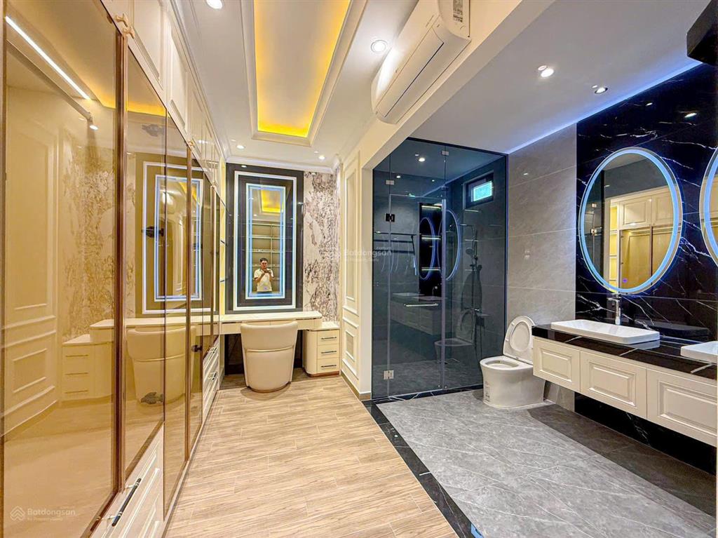 Chính chủ bán gấp lô đất nền mt đường lớn 20m, tái định cư phú mỹ q7 5x18m, giá 8 tỷ tl 0909 127 ***