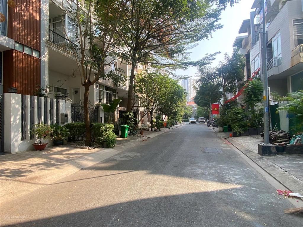 Chủ cần trả bank bán nhanh đất nhà phố 6x21m, giá 17,9 tỷ rẻ nhất kdc phú mỹ vạn phát hưng, q7