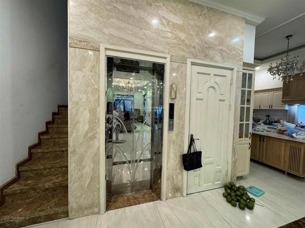 Chính chủ ngộp bán giá tốt kdc tấn trường q7, bt 8x18,5m 10x20 giá 20 tỷ,  0909 127 ***