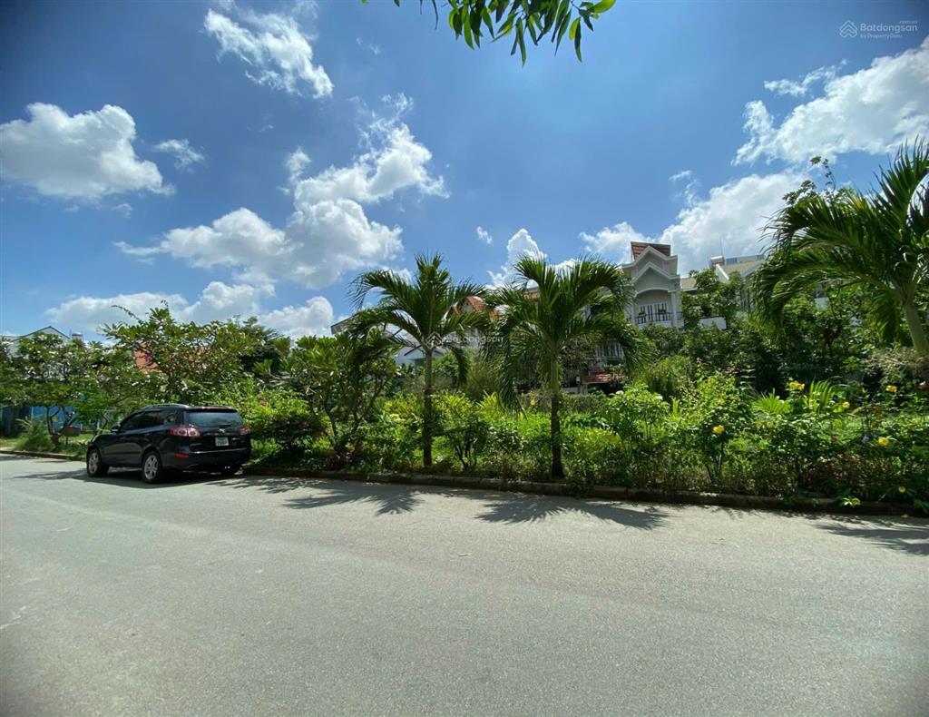 Chính chủ bán nhanh đất biệt thự kdc nam long phú thuận 8x20m, giá 19 tỷ.  0909 127 ***