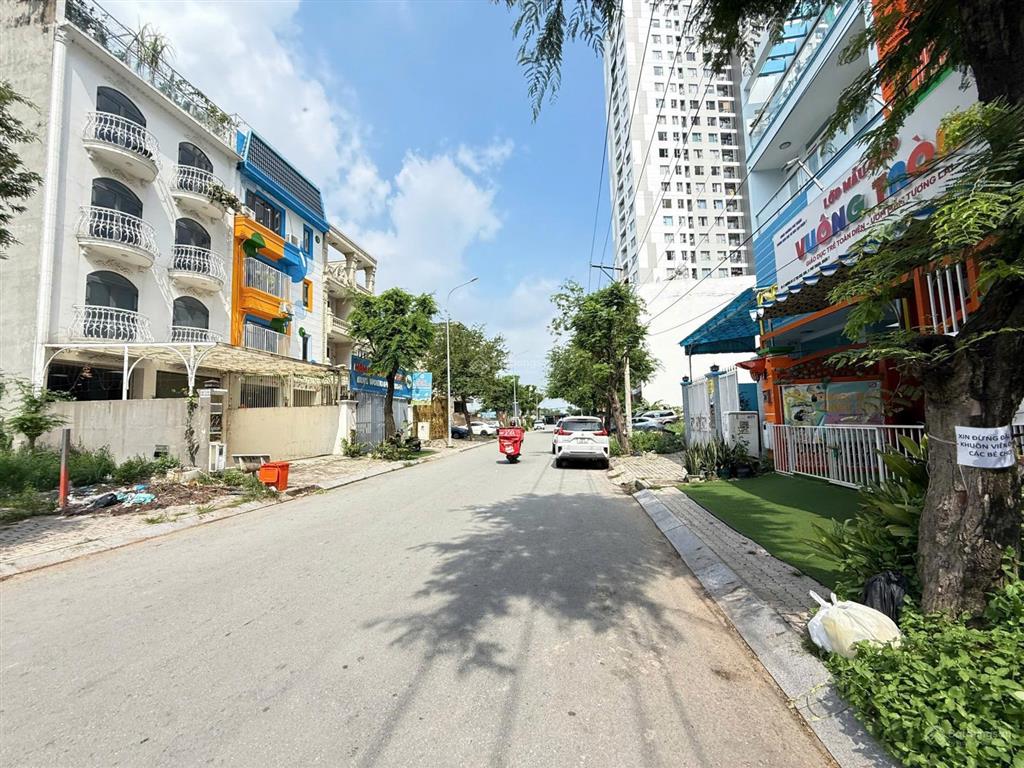 Cần bán nhanh đất 7x20m mặt tiền đường lê thị chợ  lacasa q7, tiện kinh doanh, giá tốt đt 17 tỷ