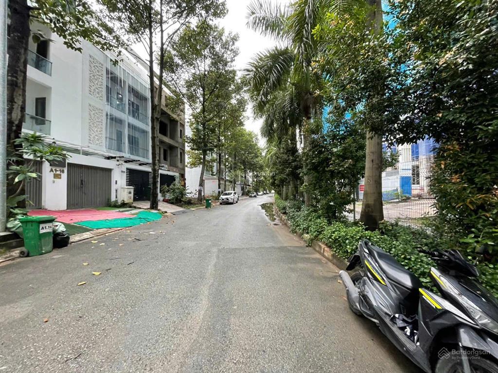 Chính chủ cần bán lô đất biệt thự 10x20m, everrich 3 liền kề pmh, quận 7, giá tôt nhất khu 28 tỷ,