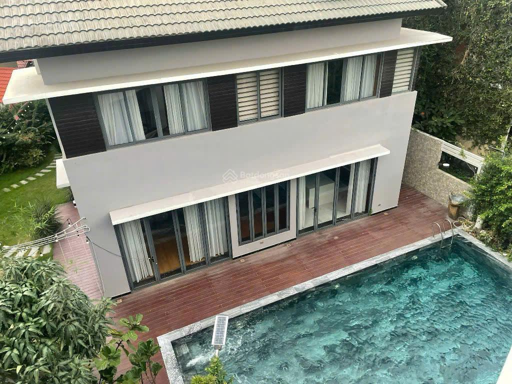 Chính chủ ngộp bank bán nhanh giá tốt 31,8 tỷ biệt thự nam phú villas  nam long ttc quận 7, 12x24m