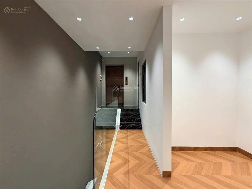 Chính chủ bán nhà đẹp hiện đại kdc nam long pt, liền kề pmh, có thang máy, giá 15 tỷ,  0909 127 ***