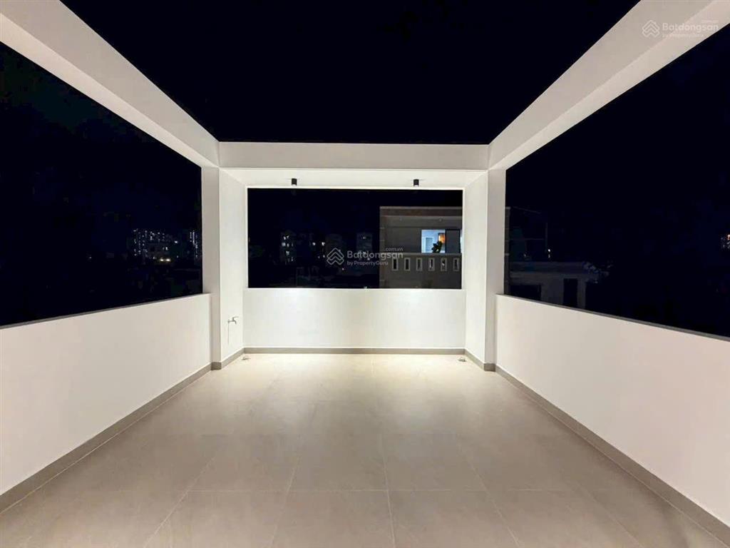 Chính chủ bán nhà đẹp hiện đại kdc nam long pt, liền kề pmh, có thang máy, giá 15 tỷ,  0909 127 ***