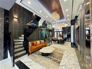 Chính chủ cần bán nhanh nhà phố kdc phú mỹ q7, đường lớn view sông, dt 5x18m, giá 10,8 tỷ. sổ hồng