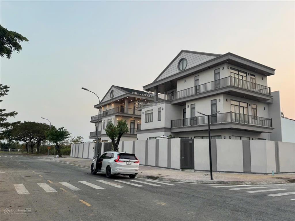 Chính chủ bán nhanh đất biệt thự kdc ven sông bộ công an, dt 10x30.5m, 14x23m, giá chỉ 65 triệu/m2