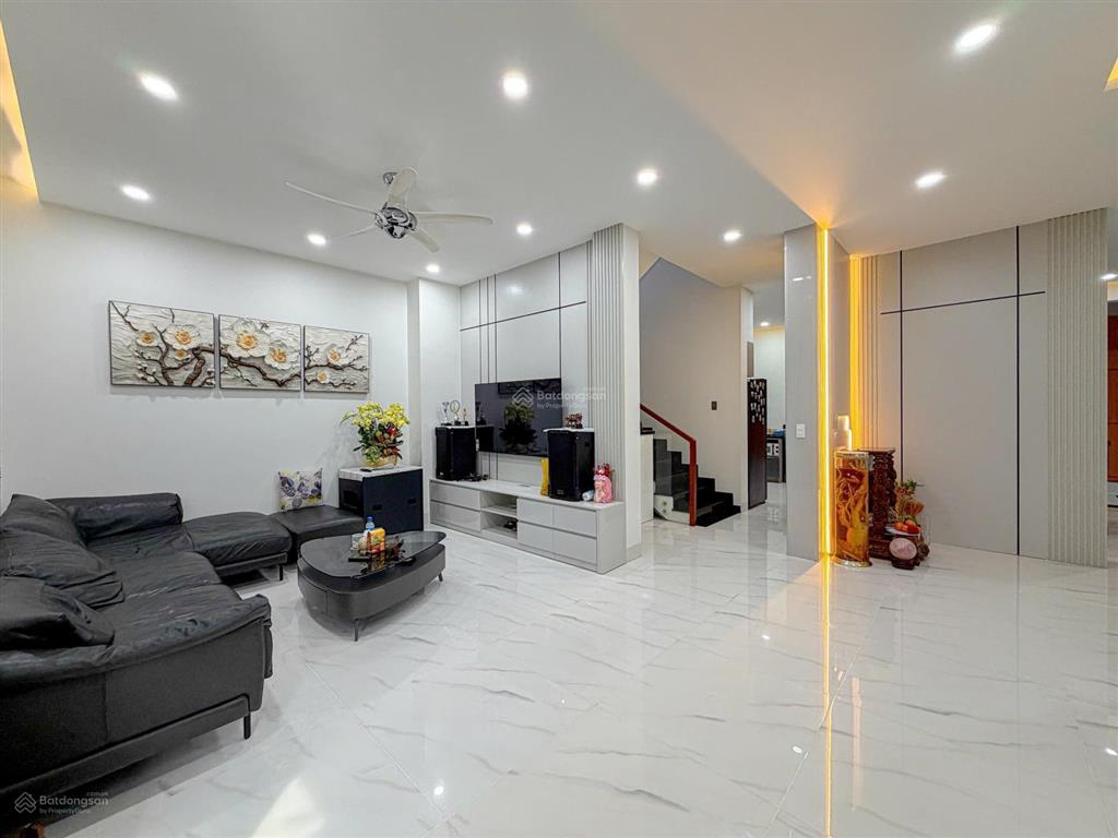 Hàng hiếm chính chủ bán kdc jamona city biệt thự 9x17m, nhà đẹp, sổ hồng 22,8 tỷ