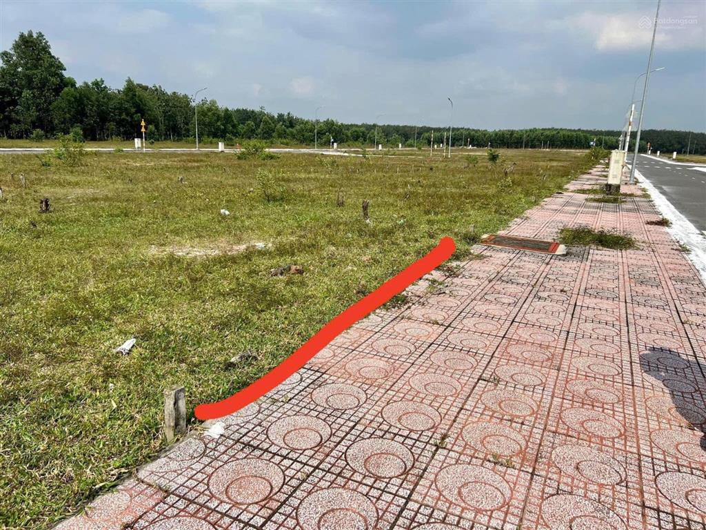 Đất cắt lỗ cách sân bay long thành 3kmdiện tích 120m2 giá 13/m2 chưa chiết khấu sổ sẵn sang tay