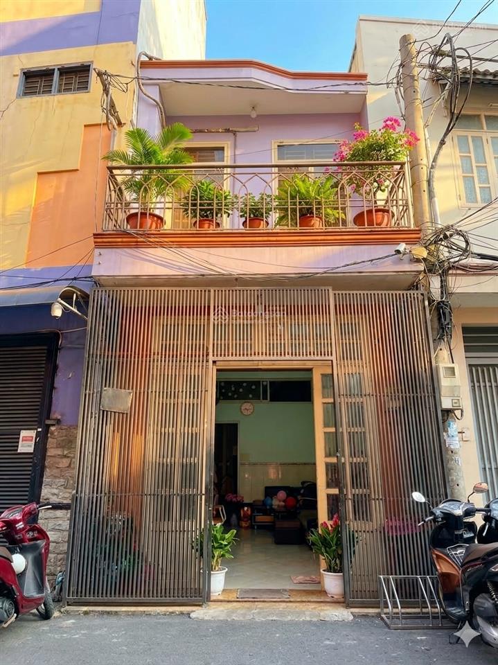 Bán nhà hiếm hxh lũy bán bích dtsd 51,8m2 ngang 3,3m nhà kiên cố 3 tầng dọn vào ở ngay