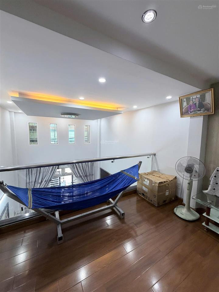 Nhà mt hiếm dưới 10 tỷ đỗ nhuậnaeon mall 4 x 18m nh4,1m nhà xây kiên cố 4 tầng, dân trí cao