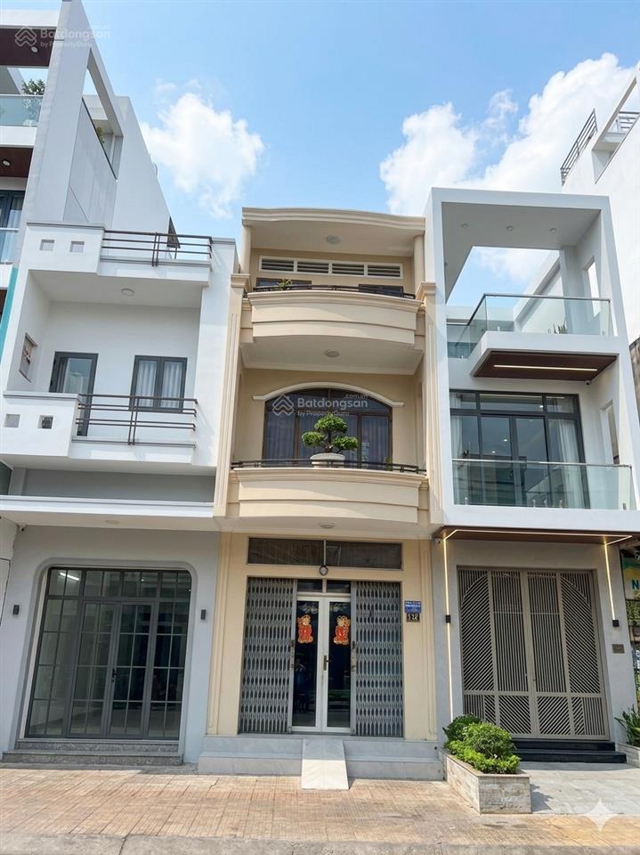 Nhà mt hiếm khu tân hương đường 30m rộng, dtsd 139m2 trệt, 2 lầu lề đường trước nhà 4m