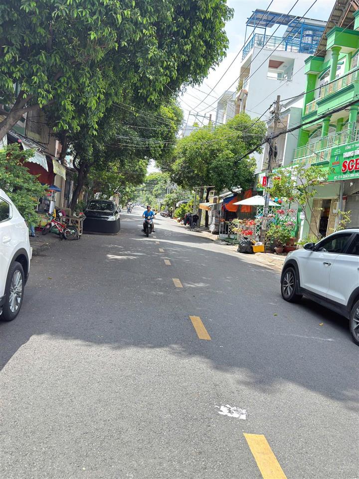 Nhà mặt tiền khu họ lênguyễn sơnthạch lam hsxd 6 tầng tiện xây mới giá cực êm tiện xây mới