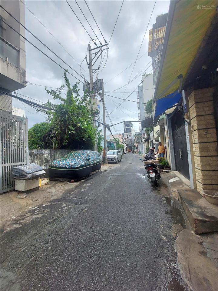 Nhà 3 tầng ngay p tân sơn nhì hxh tránh nhau ngang 4,6m vuông vức dtcn106m2 sát mặt tiền âu cơ