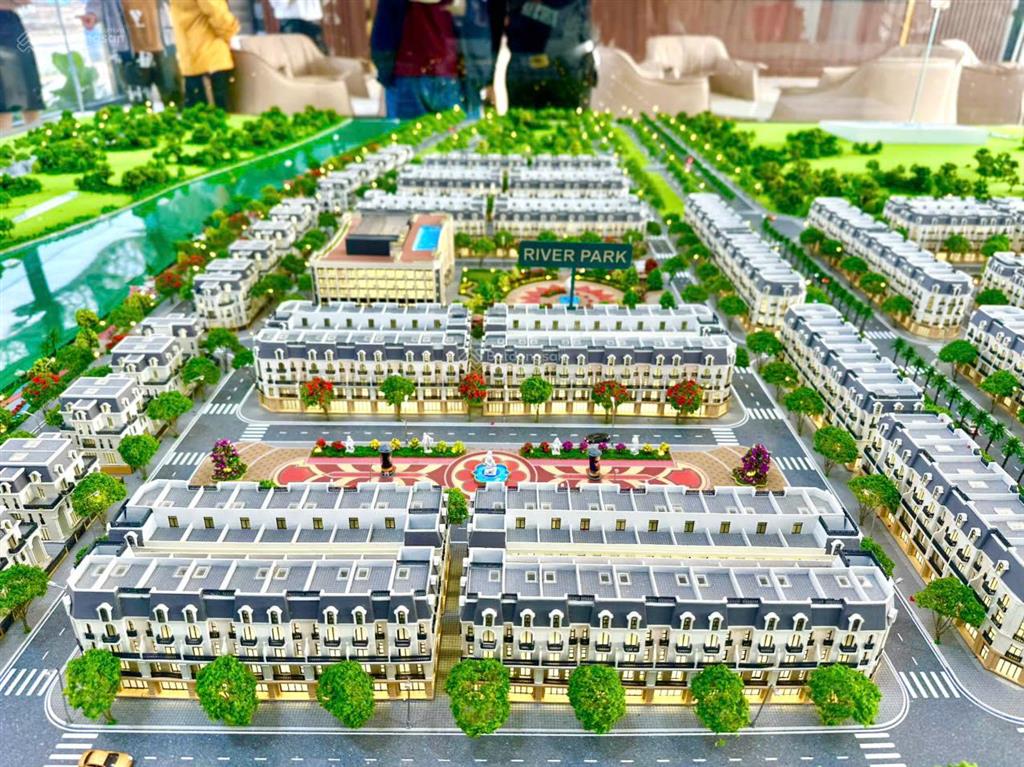 6,5 tỷ, căn giá hời giáp mặt đường lớn hoàng huy green river!