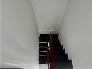 Nhà đẹp 3 tầng , ngay trung tâm quận 7  sát phú mỹ hưng , nhỉnh 1 tỷ