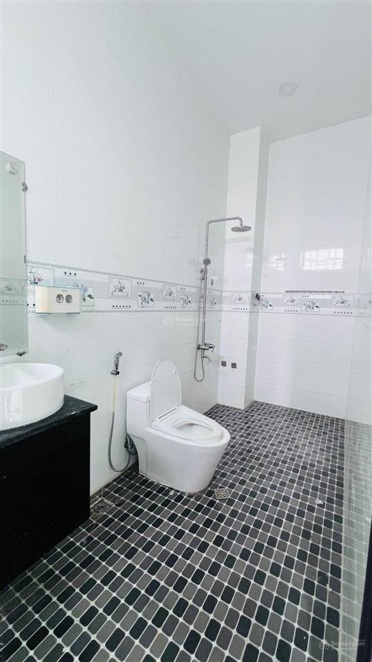 Nhà 3 tầng hẻm xe hơi ô tô ngủ trong nhà 128m chỉ 6.5 tỷ