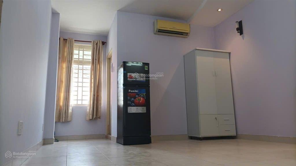 Phòng rộng cửa sổ thông thoáng, khu vực yên tĩnh