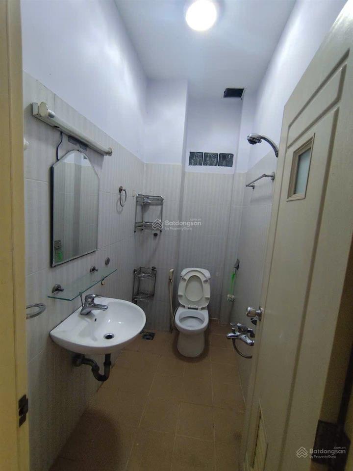 Chuyển chỗ làm, cần bán phòng ban công