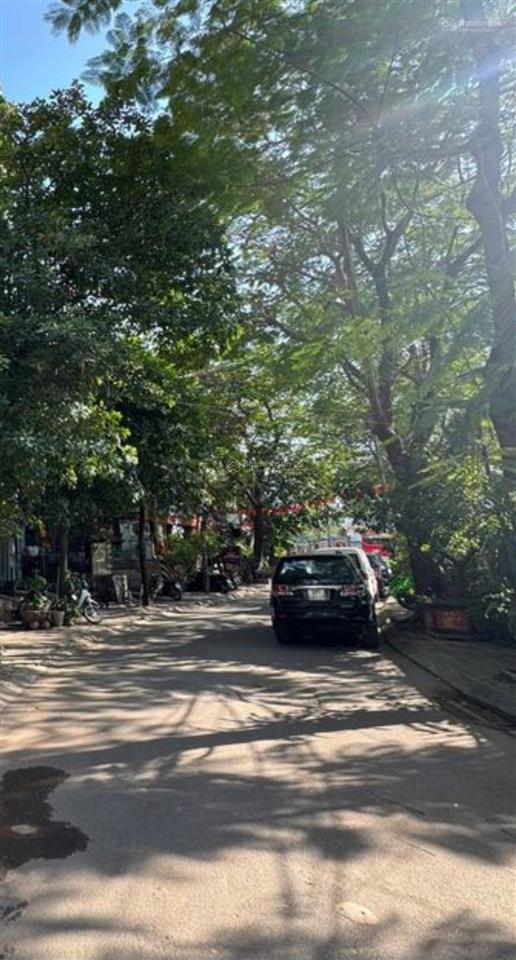 Bán tòa nhà căn hộ  văn phòng cao cấp phố trịnh công sơn  tây hồ