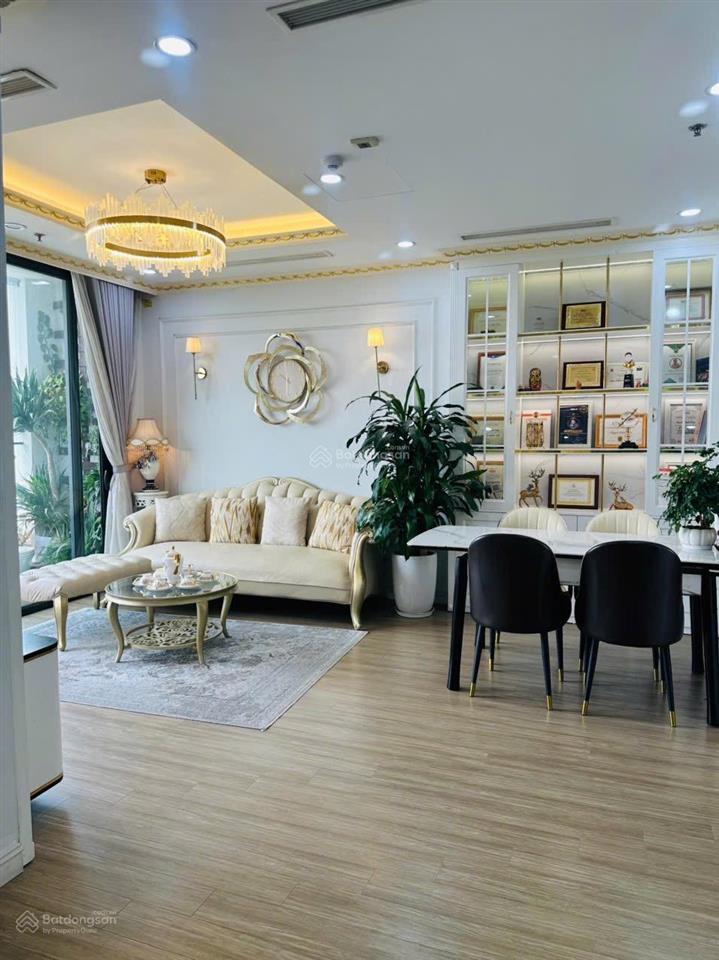 Bán căn hộ chung cư 2pn, 2wc tại the garden hills  99 trần bình, 6,7 tỷ, 70m2