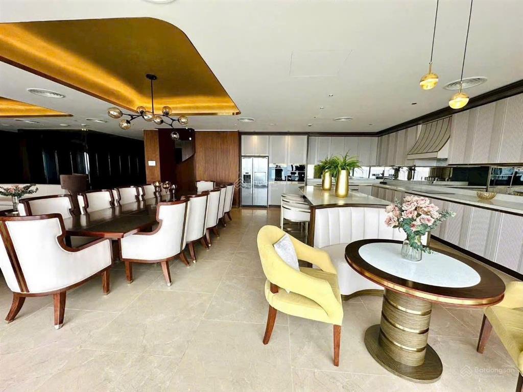Víp! chủ nhà gửi bán siêu phẩm penhouse duplex tòa kosmo tây hồ, có sân vườn riêng giá 50 tỷ