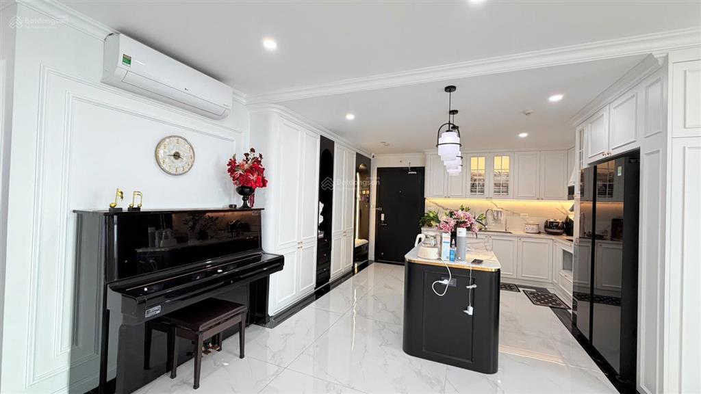 Bán gấp căn hộ đẹp goldmark city, 6,5 tỷ, 110m2, 3pn, 2wc