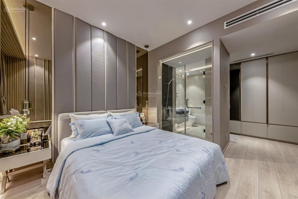 Penthouse 3 tầng víp nhất, tk 5n 5vs, có bể bơi, sân vườn, thang máy riêng, ful nội thất nhập khẩu