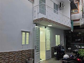 3,2 tỷ nhà 2 tầng đường phạm.v.hai