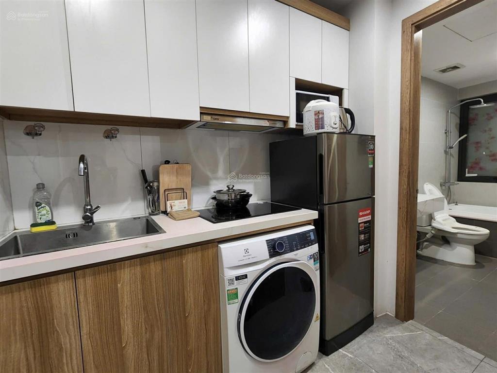 Bán tòa căn hộ dòng tiền phố linh lang ba đình 110m2 9tầng mt11m dòng tiền 2.5 tỷ/năm giá67,5tỷ