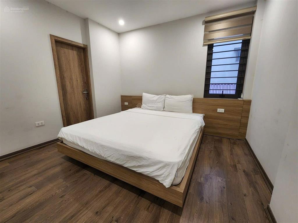 Bán tòa căn hộ dòng tiền phố linh lang ba đình 110m2 9tầng mt11m dòng tiền 2.5 tỷ/năm giá67,5tỷ