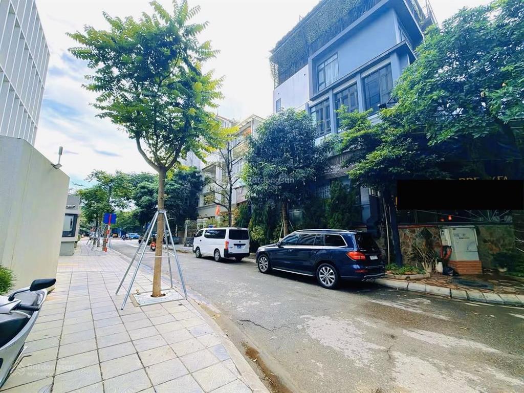 Siêu phẩm biệt thự góc vip kđt yên hòa trần kim xuyến 264m2 6tmt 18m vừa ở vừa cho thuê giá 160tỷ