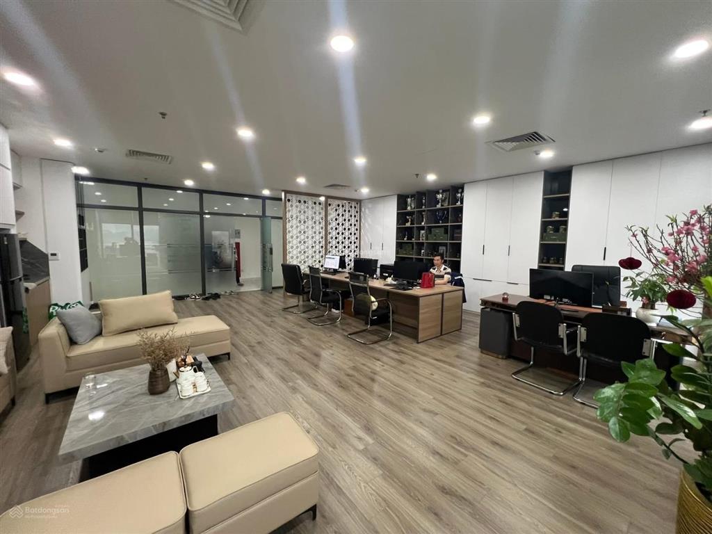 Bán sàn thương mại văn phòng phương đông green park trần thủ độ 70m2 mt 8m full nội thất giá 5,7tỷ