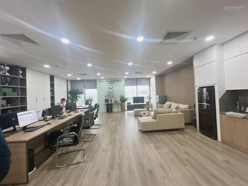 Bán sàn thương mại văn phòng phương đông green park trần thủ độ 70m2 mt 8m full nội thất giá 5,7tỷ