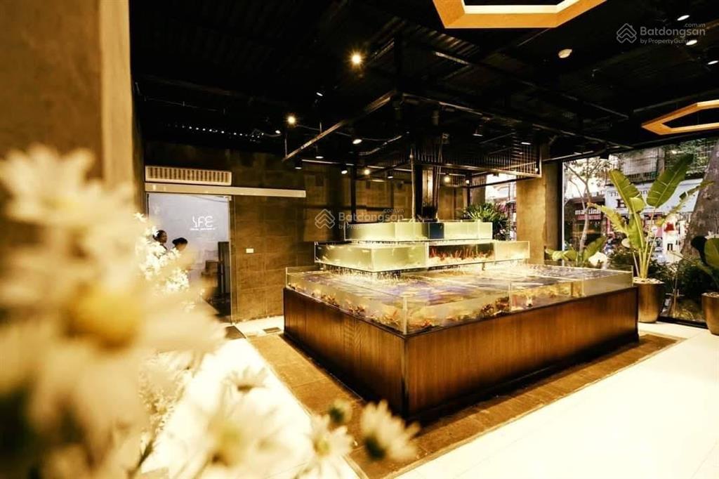 Hiếm biệt thự mặt phố cổ hoàn kiếm tông đản 700m2 vị trí đẹp mt rộng  dòng tiền 7 ty/năm  620 tỷ