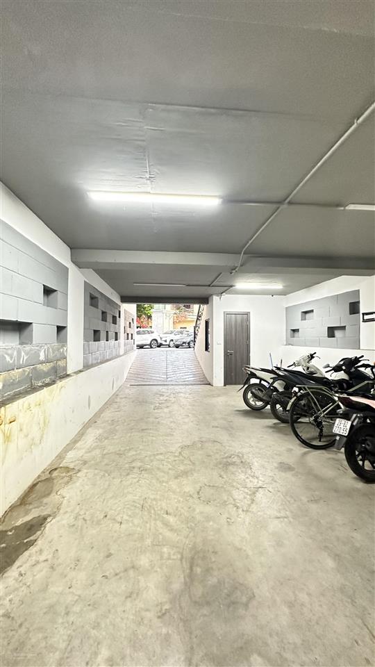 Tòa nhà 8 tầng 120m nguyễn văn cừ long biên | có hầm view hồ kd nội thất luxury 60 tỷ