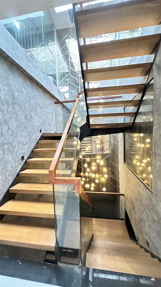 Tòa nhà 8 tầng 120m nguyễn văn cừ long biên | có hầm view hồ kd nội thất luxury 60 tỷ