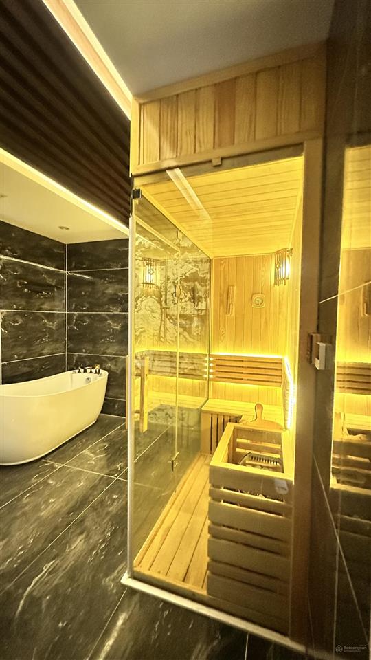 Tòa nhà 8 tầng 120m nguyễn văn cừ long biên | có hầm view hồ kd nội thất luxury 60 tỷ