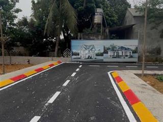 0833 938 *** bán nhanh lô đất cổ đông, 100m2 full cư, ngay trung tâm xã giá chỉ 2.3 tỷ